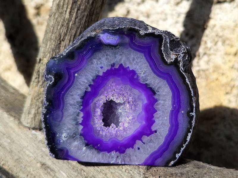 Geode agate natural with cavity Brazil 599g