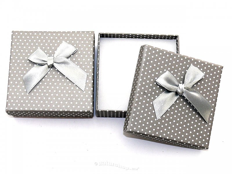 Gift box with gray bow 8x8cm