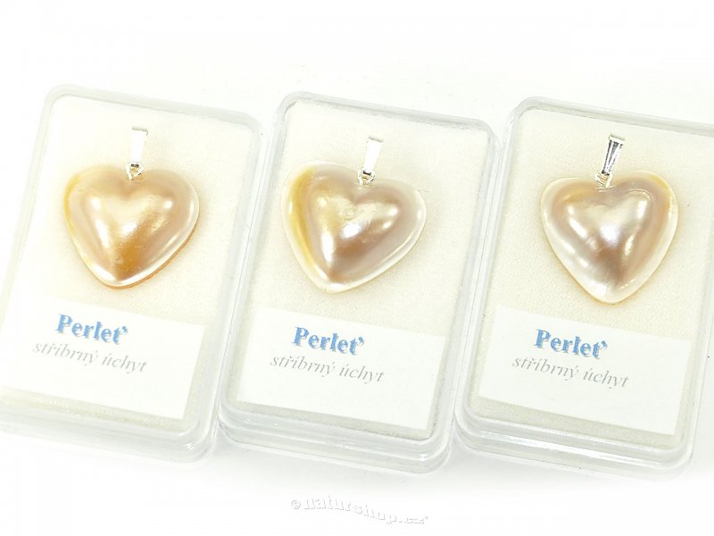 Mother of pearl heart pendant Ag bail