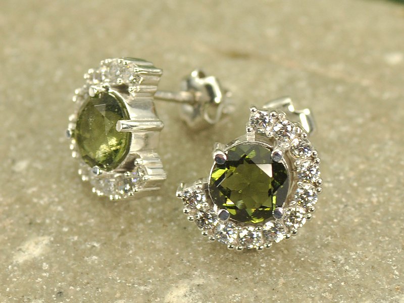 Luxury earrings with cubic zirconia stones and 7 mm Ag 925/1000