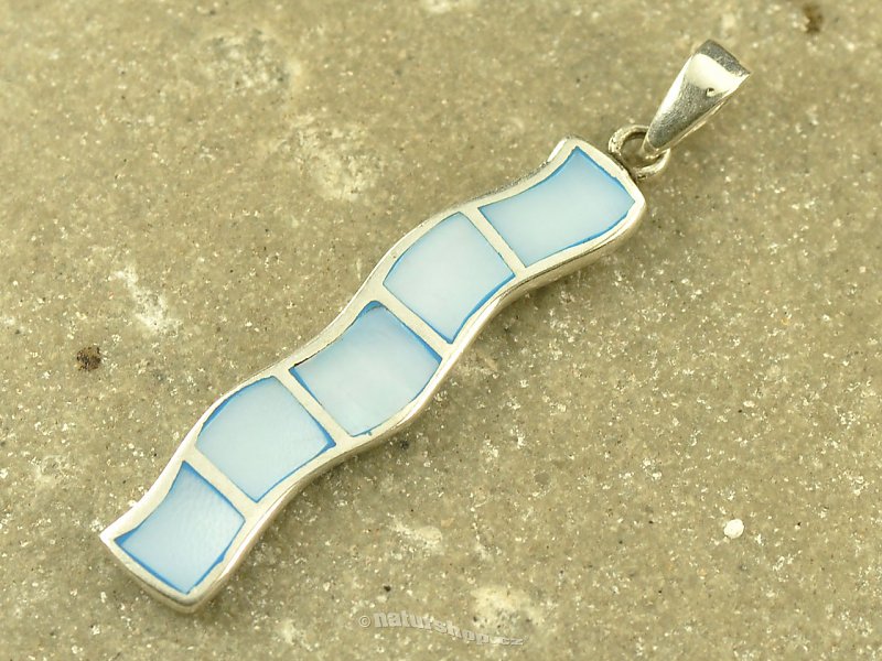 Silver pendant with pearl blue swoosh Ag 925/1000