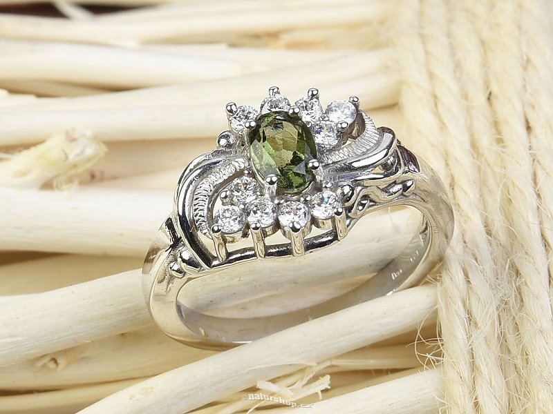 Vltavín prsten zdobený se zirkony brus ovál 6 x 4mm standard brus Ag 925/1000 + Rh