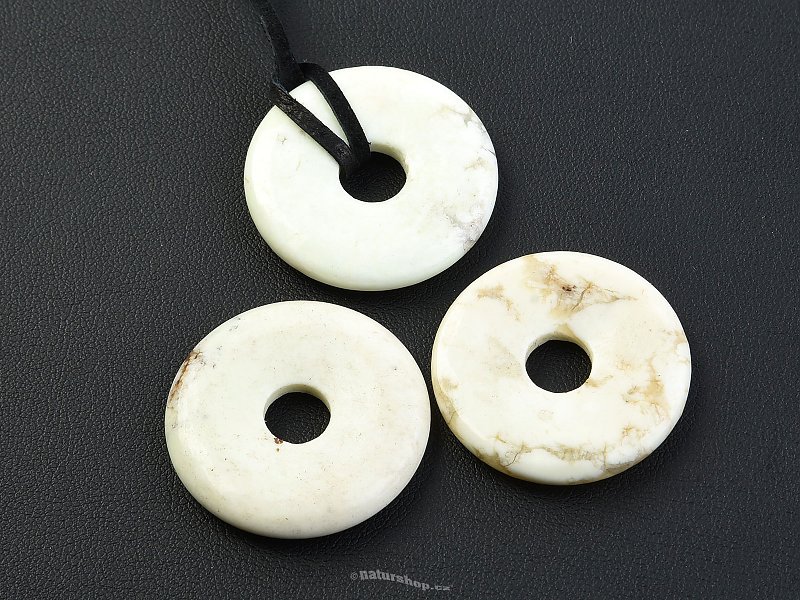 Magnesite donut pendant leather 30 mm