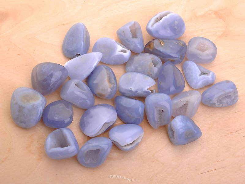 Chalcedony with cavities tromle extra size. L (Namibia)
