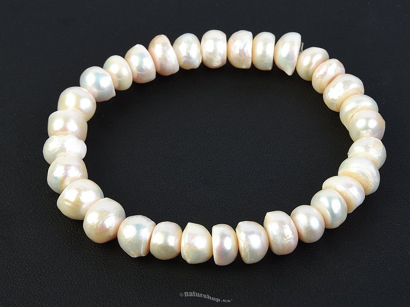 Creamy pearls bracelet
