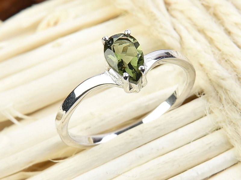 Moldavite ring drop of 8 x 5 mm standard cut 925/1000 Ag + Rh