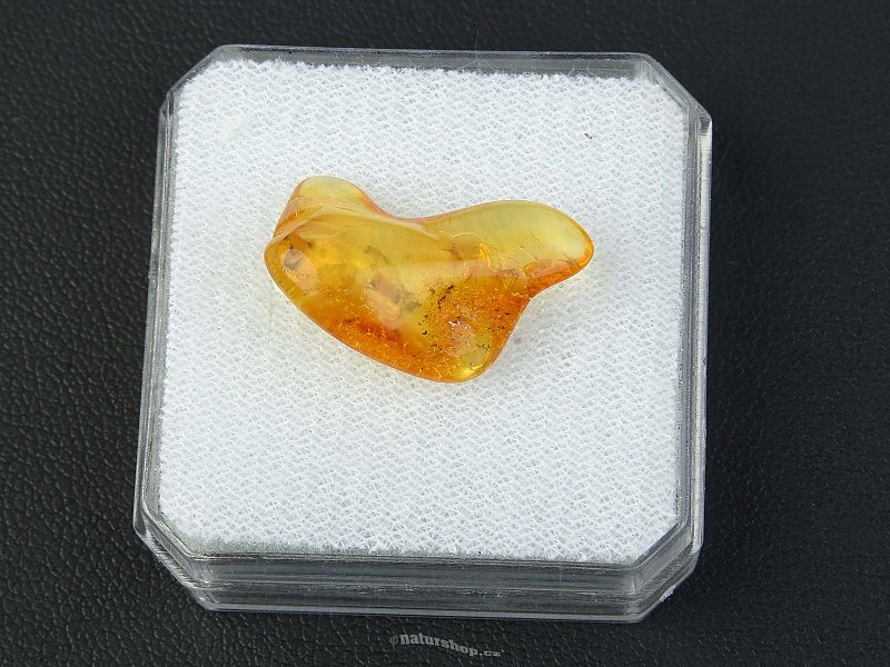 Honey amber from Lithuania 0.87g