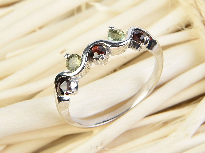 Vltavíny a granáty prsten Ag 925/1000 + Rh