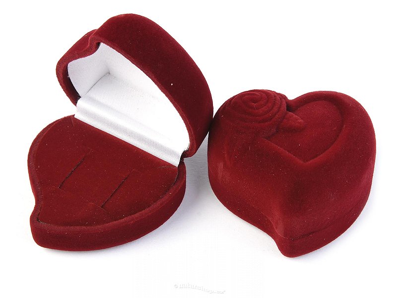 Gift box velvet heart brooch 5.8 x 5.5cm