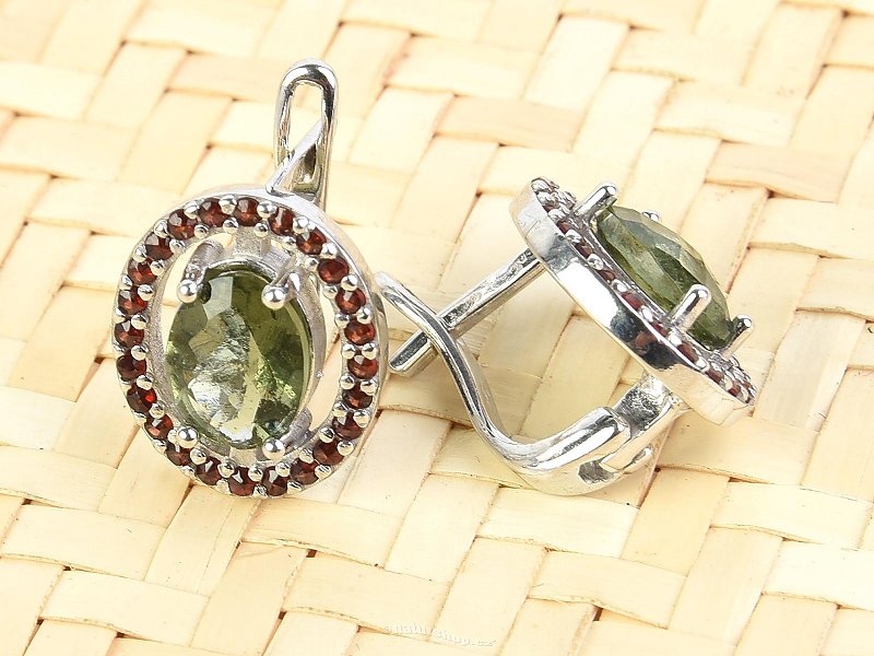 Moldavite and garnets earrings oval 8 x 6mm checker top brush Ag 925/1000 + Rh