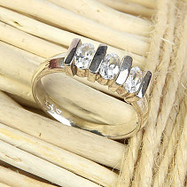 Prsten se třemi zirkony stříbro Ag 925/1000