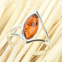 Silver ring with elongated amber Ag 925/1000