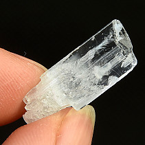 Akvamarín přírodní krystal 1,5g