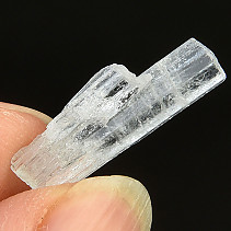 Akvamarín přírodní krystal 1,1g