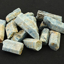 Akvamarín větší neprůhledný krystal