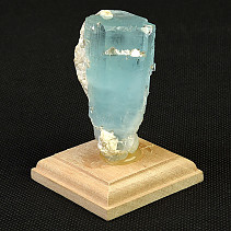 Akvamarín krystal na podstavci (114,3g)