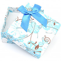 Dárková krabička modré květy s mašlí 8,5 x 8,5cm
