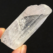Danburit přírodní krystal 25,7g