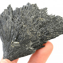 Raw kyanite disten black (89g)