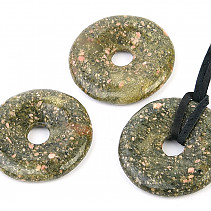 Donut epidote pendant on leather 30mm