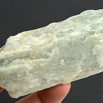 Akvamarín surový krystal 147g
