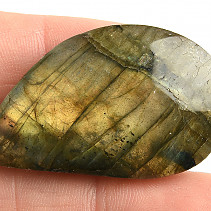 Muggle labradorite with colored reflections 15.4g