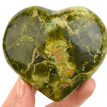Zelený opál srdce z Madagaskaru 245g