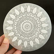 Selenite mat with leaf motif Ø12cm
