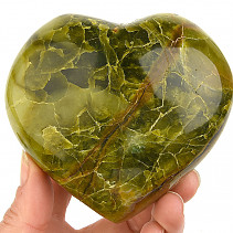 Zelený opál srdce z Madagaskaru 449g