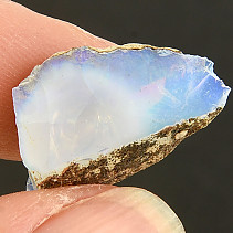 Ethiopian precious opal in rock 1.9g