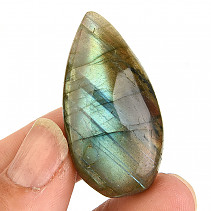 Labradorite in the shape of a muggle 13g with colored reflections