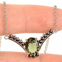 Moldavite + garnets necklace oval 10 x 8mm standard cut Ag 925/1000 +Rh (43cm) 4.5g