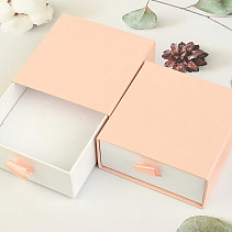 Extendable pink gift box 9 x 9 cm