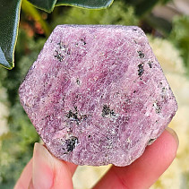 Přírodní rubín krystal 147g (Tanzánie)