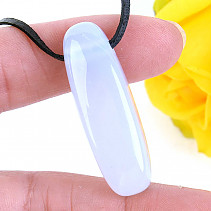 Pendant chalcedony oval on leather 11.9g