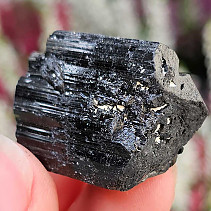 Turmalín černý surový krystal skoryl (Madagaskar) 23g