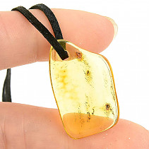 Pendant with amber on black leather 2.1g