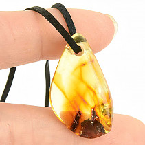 Pendant with amber on black leather 2.4g
