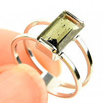 Prsten obdélník 12 x 6mm vltavín standard brus Ag 925/1000 + Rh