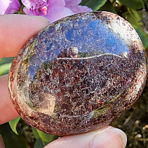 Smooth stone garnet Madagascar 87g