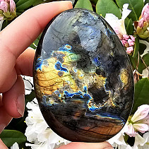 Labradorite smooth stone from Madagascar 137g