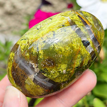 Leštěný kámen zelený opál 132g Madagaskar