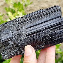 Turmalín černý skoryl krystal 688g z Madagaskaru