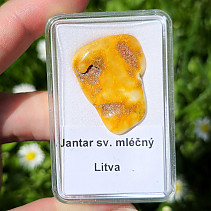 Light milky amber 2.2g (Lithuania)