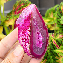 Agate geode with cavity dyed pink 152g from Brazil