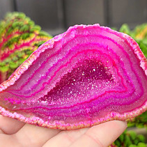 Agate geode with cavity dyed pink 163g from Brazil