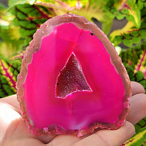 Agate geode with cavity dyed pink 178g from Brazil