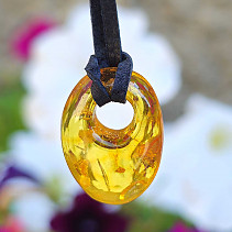 Amber leather pendant 1.0g