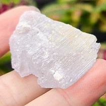 Raw kunzite crystal (29g) from Pakistan