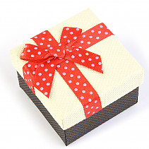 Dárková krabička krémová se vzory s mašlí 5 x 5cm